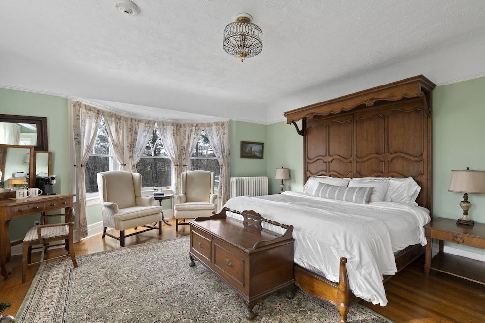 Mansion Room 6