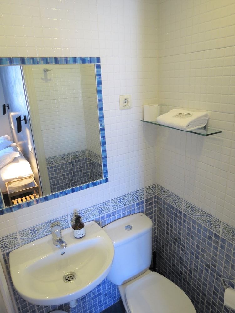 Pension Don Claudio Twin Room, Shared Bathroom 5