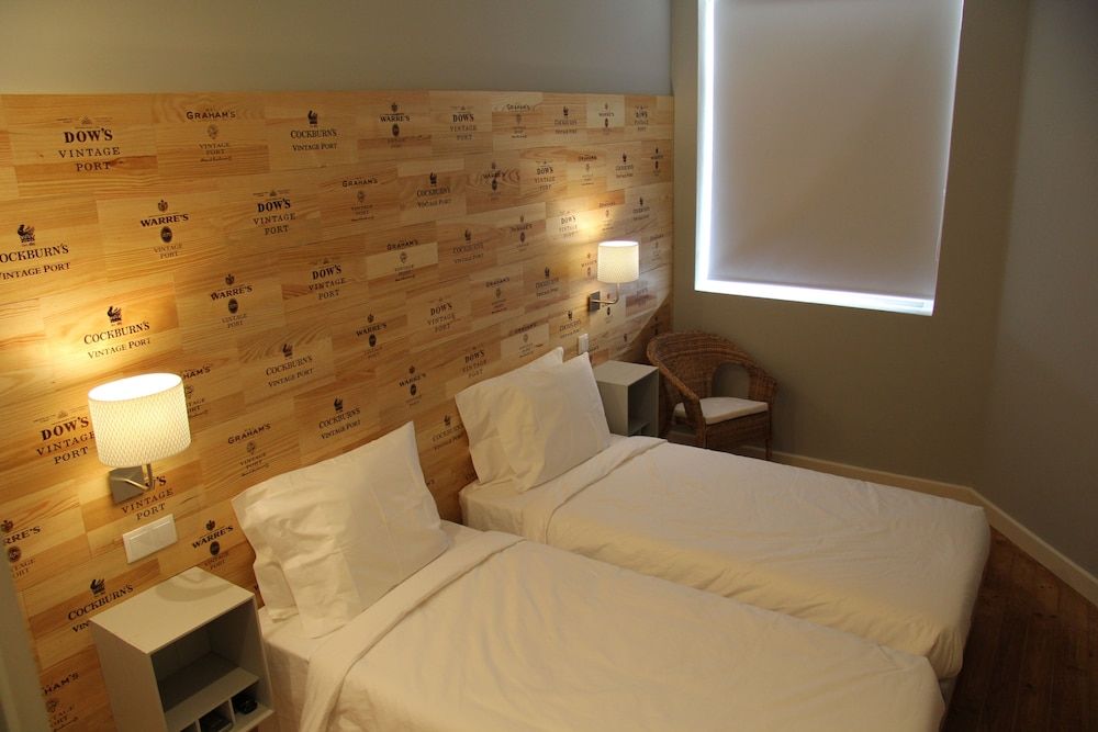 Decanting Porto House Twin Room 4