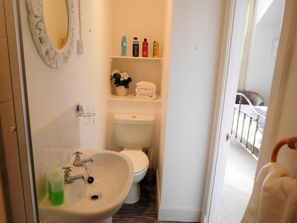 The Castle B&B Deluxe Double Room (3) 8