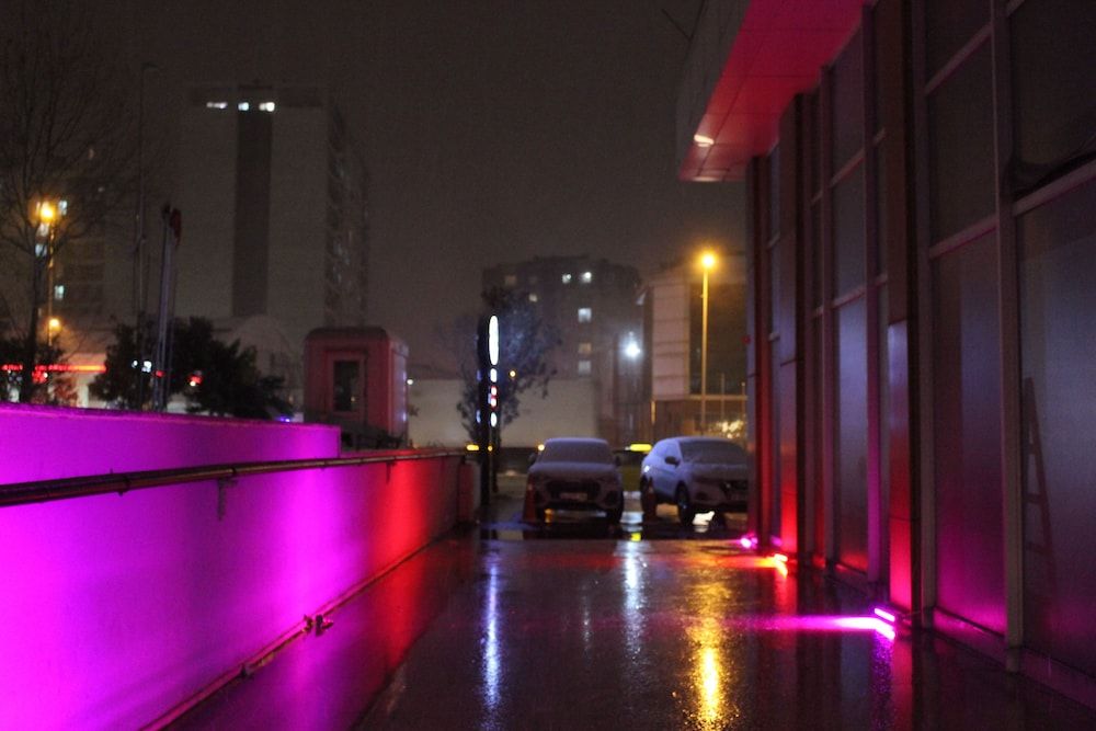 undefined Quars Suite 8