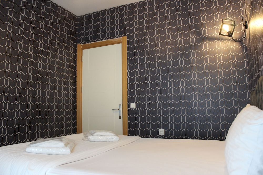 undefined Quars Suite 6