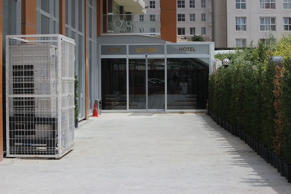 undefined Quars Suite 5