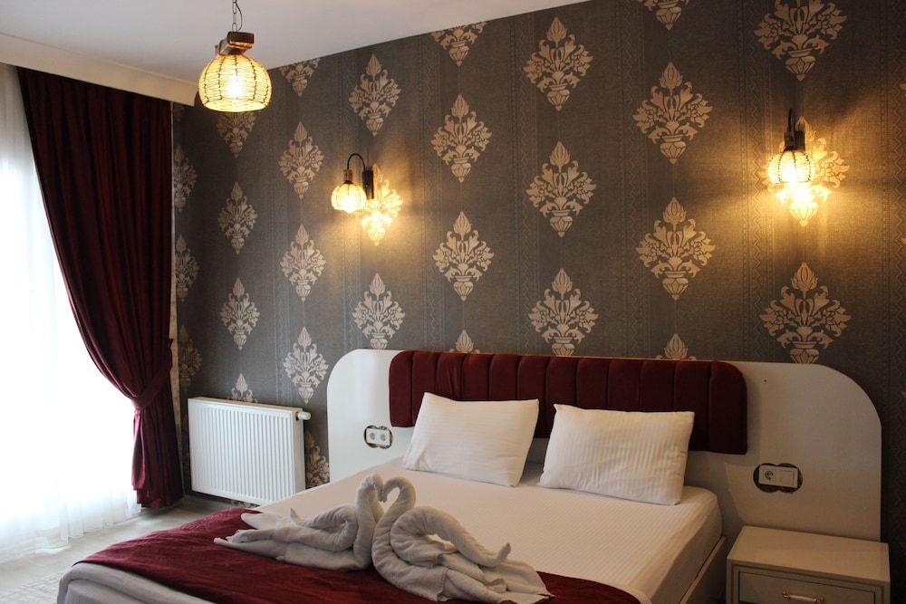 undefined Quars Suite 10