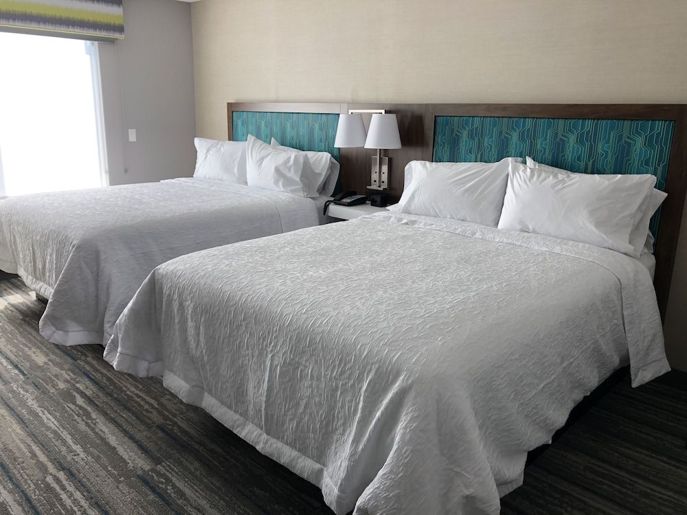 Standard Room, 2 Queen Beds, Accessible, Bathtub