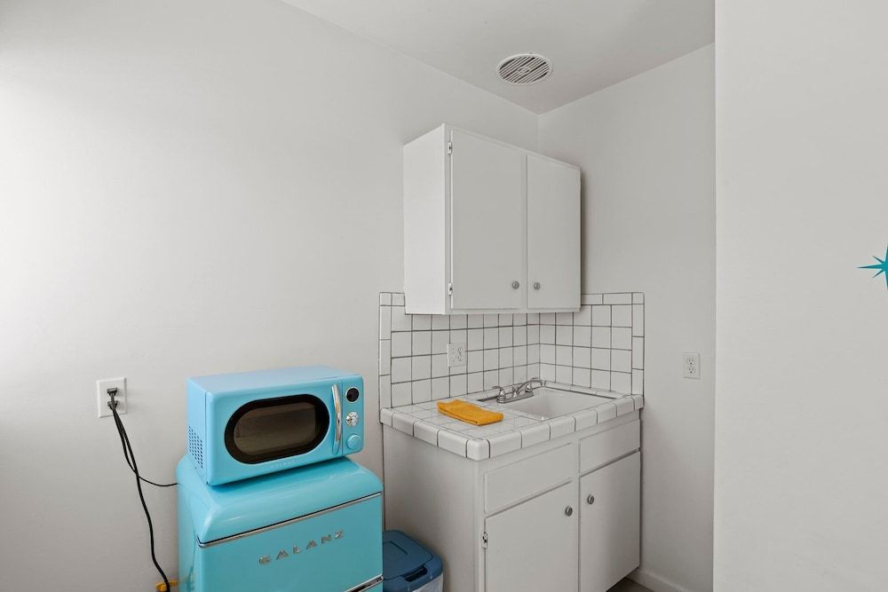 Sagewater Springs - Adult Only Standard Room, 1 King Bed, Pool View 12