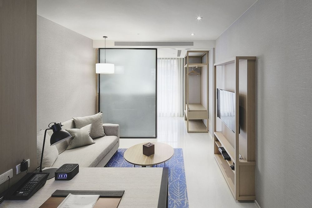 Jolley Hotel Comfort Suite, Multiple Beds 6