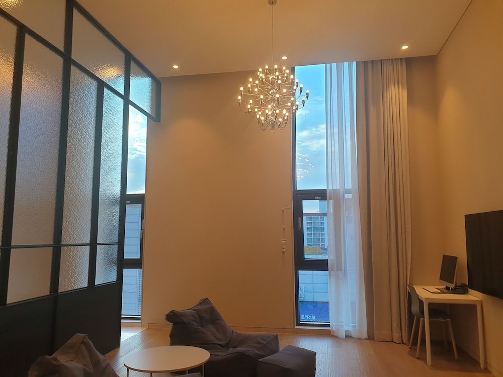 Hotel Libre Presidential Studio Suite 4