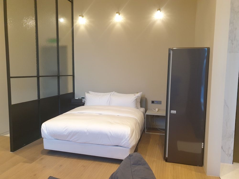 Hotel Libre Presidential Studio Suite 5