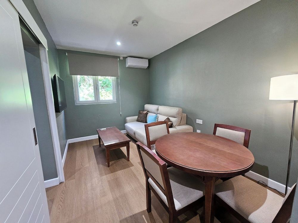 The Rock Hotel Family Suite, 2 Bedrooms, Balcony, Partial Sea View 7