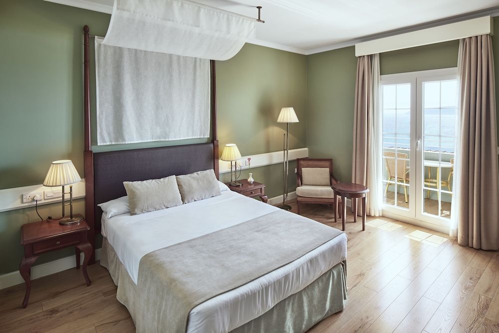 The Rock Hotel Double Room, Balcony, Sea View 2