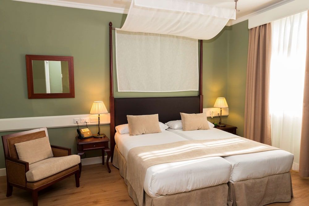 The Rock Hotel Twin Room, Sea View 3