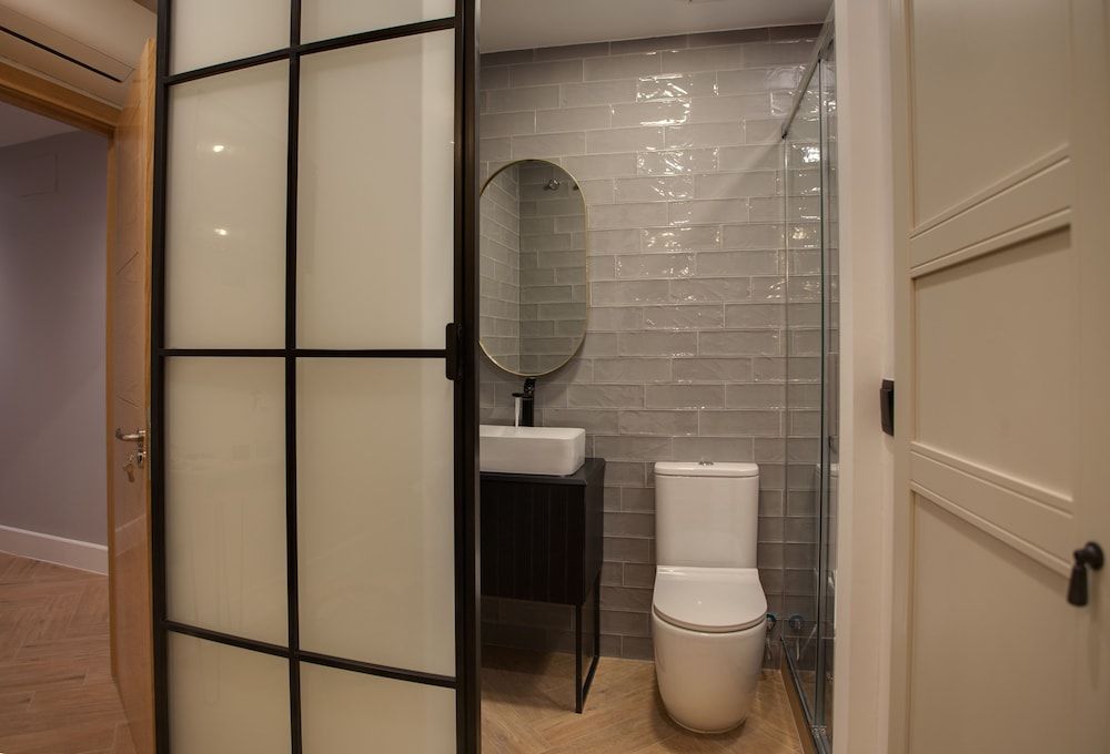 Suites You Soho Standard Room 9