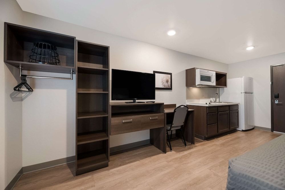 undefined WoodSpring Suites Phoenix-Deer Valley 10