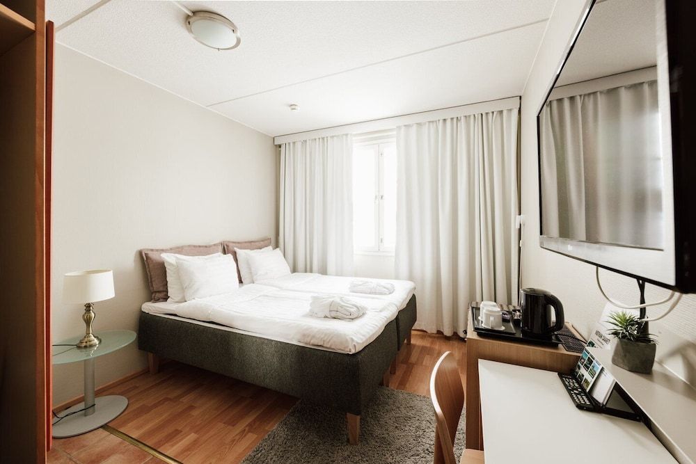 Hotelli Jokipuisto Superior Double Room 3