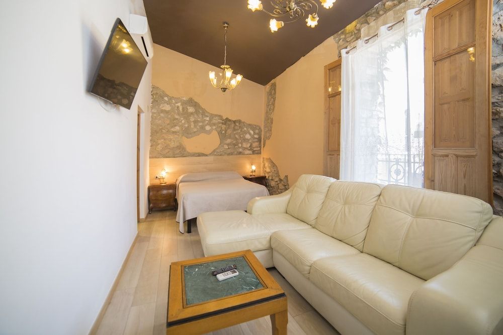 L'Otelet by Sweet Comfort Double Room 7