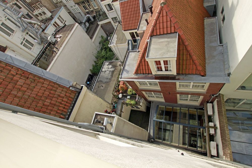 undefined A Train Hotel 3