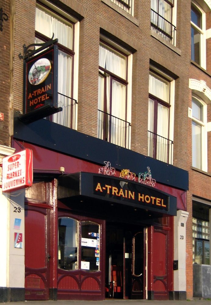 undefined A Train Hotel