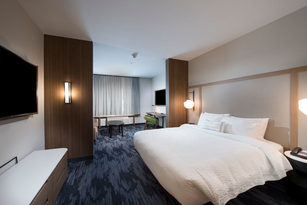 Suite, 1 King Bed, Non Smoking