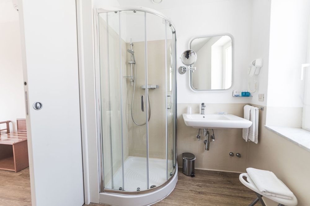 Albergo Santa Maria Double Room (Lato Ferrovia) 3