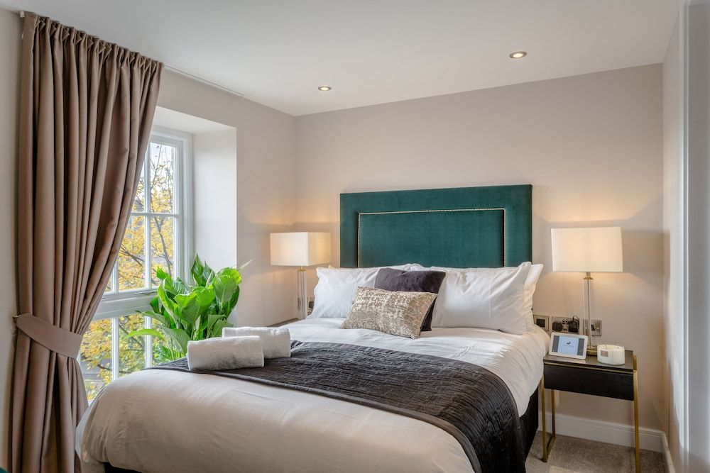 Heritage Mews Silk 2