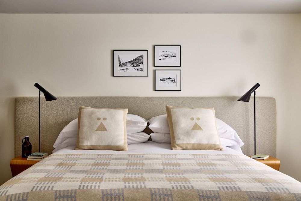 Tälta Lodge, A Bluebird by Lark King Jr. Suite