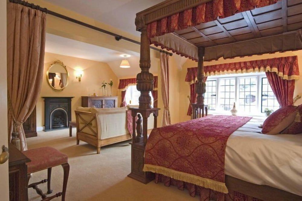 Luxury Suite, 1 King Bed (Jacobean)