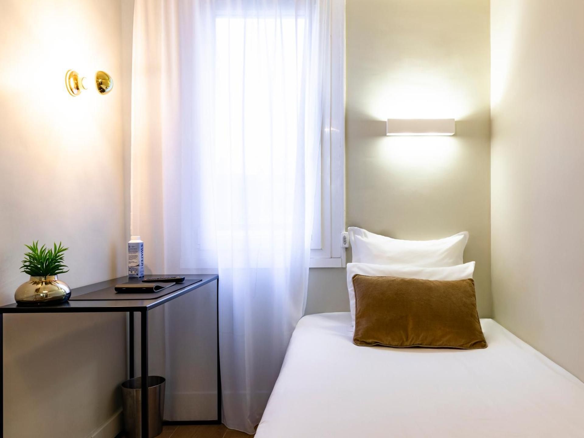 Small Single Room