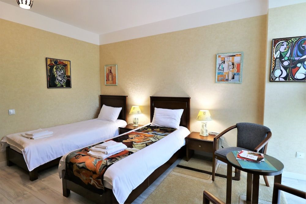 Hotel Liberty Theatre Standard Twin Room 3