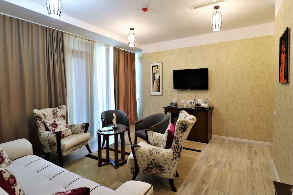 undefined Hotel Liberty Theatre 7