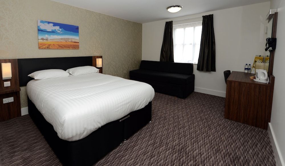 Fallow Field, Telford by Marston's Inns Family Room 3