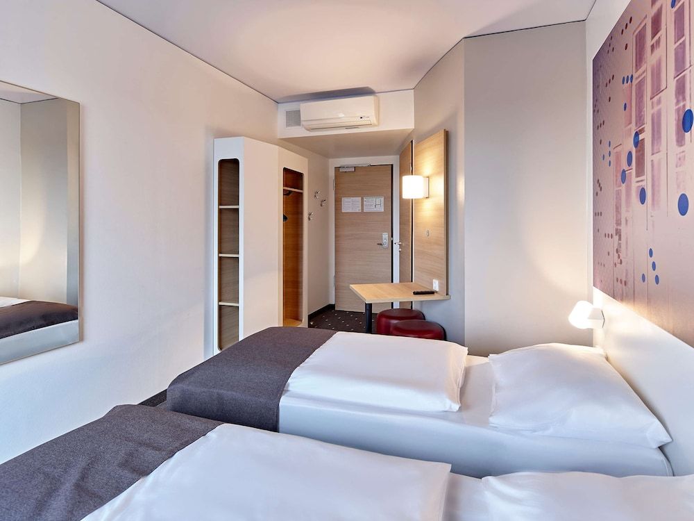 B&B Hotel Köln-Troisdorf Twin Room 3