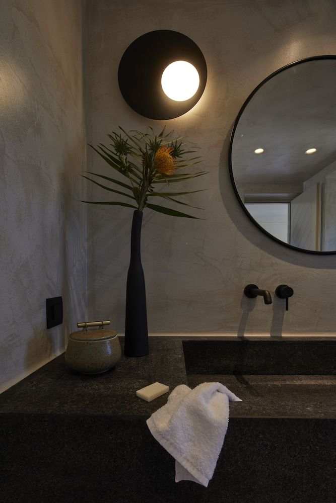 Halcyon Days Suites Euphoria Suite with Outdoor Jacuzzi 5