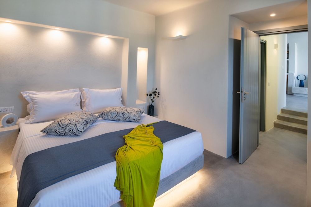 undefined Halcyon Days Suites 6