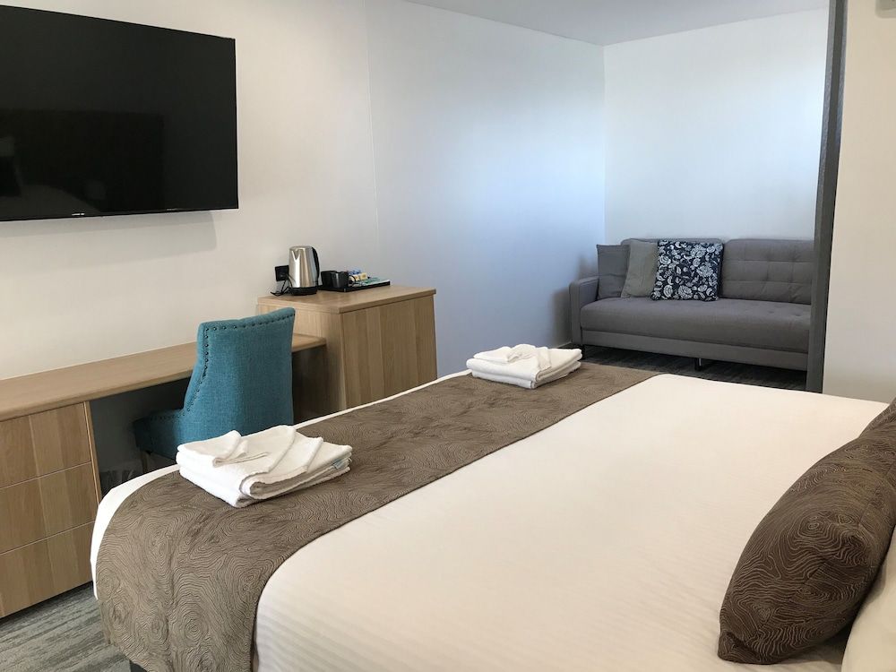 The Osmond Motel & Apartments Premier King Room - Non pet friendly 3