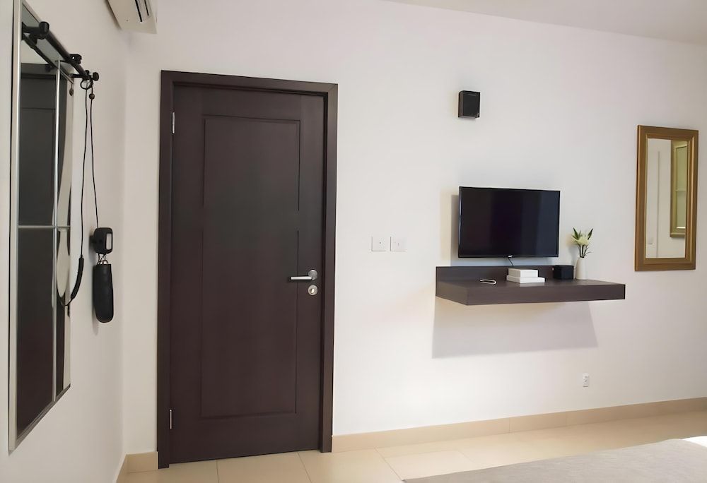 undefined Bright & Relaxing Full Apartment 9