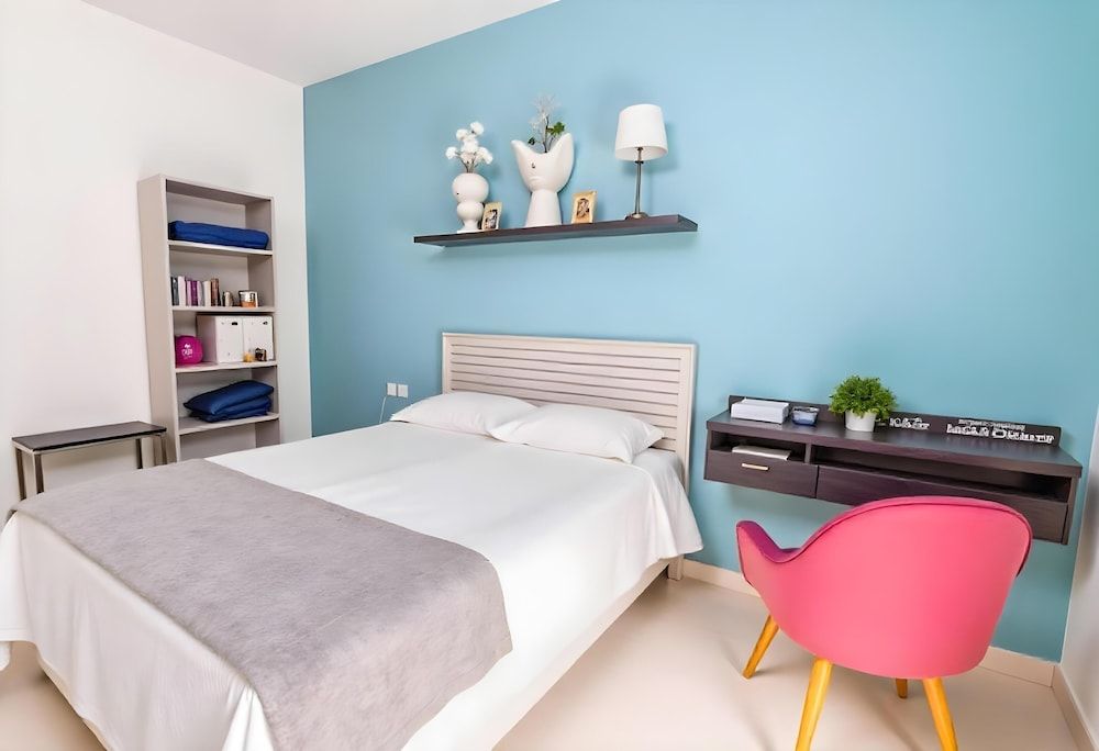 undefined Bright & Relaxing Full Apartment 2