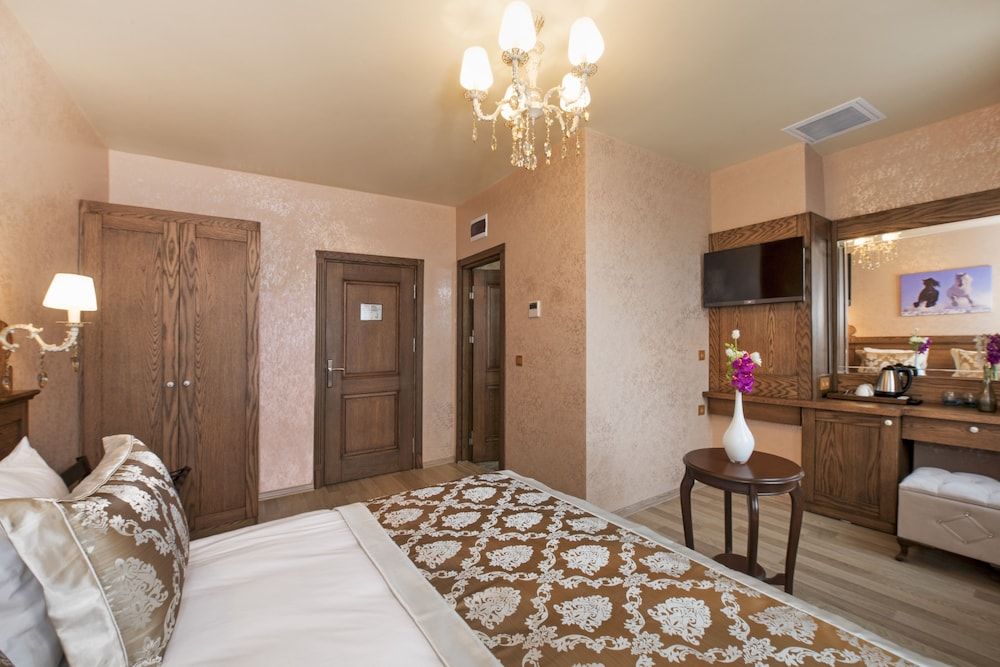 Perapolis Hotel Standard Double Room, 1 King Bed 14