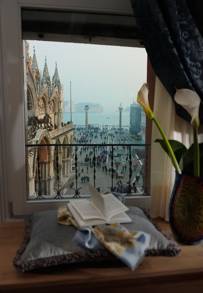 Canaletto Luxury Suites - San Marco Luxury Deluxe Suite (St. Mark View) 5