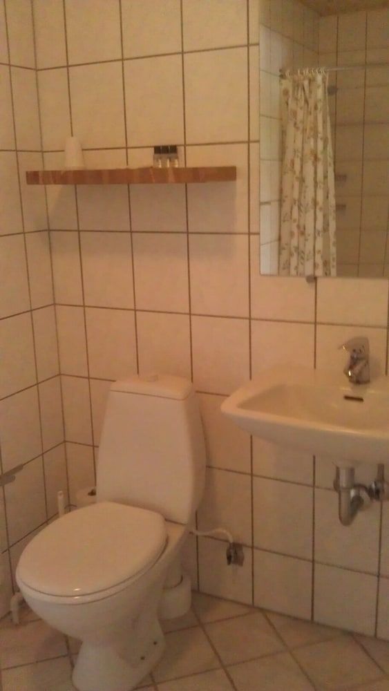 Hotel Medio Single Room 3