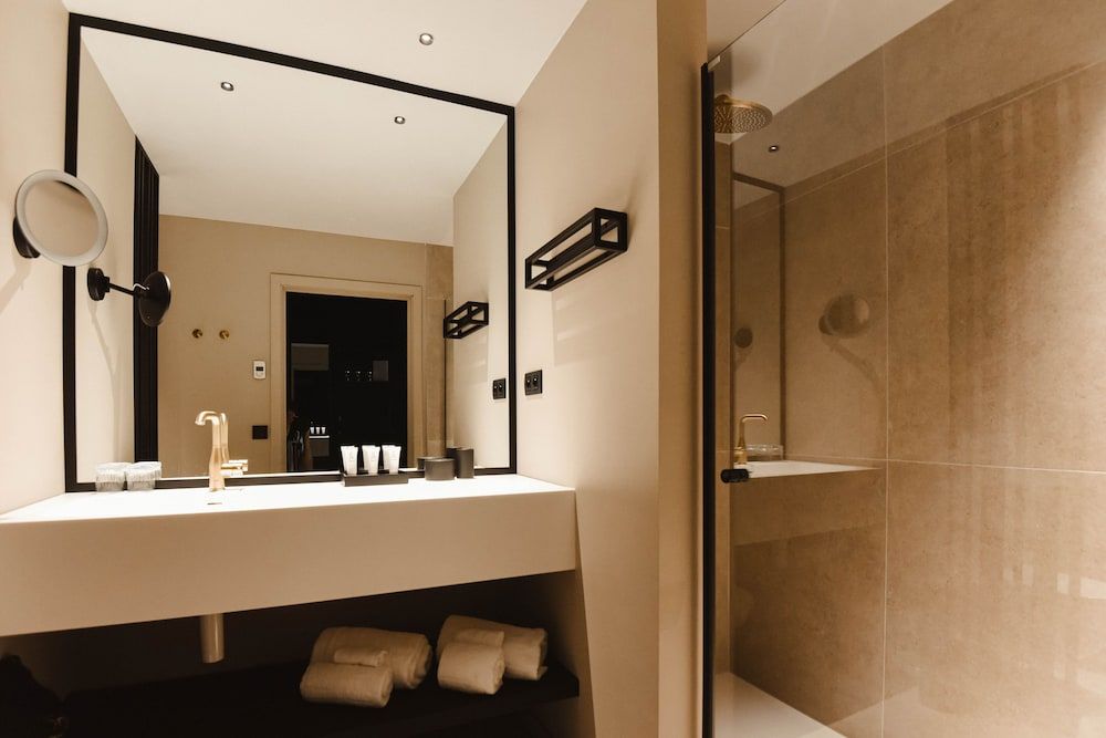 Hotel Sanglier Deluxe Double Room 5