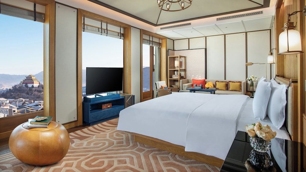 1 King Suite