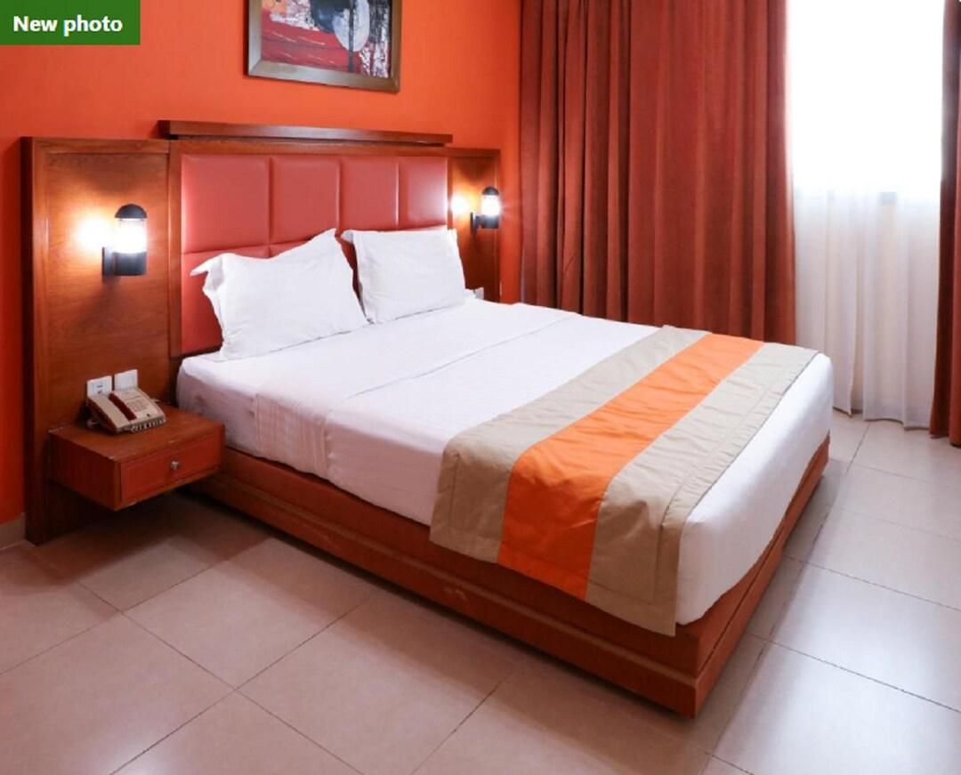 Wescott Plaza Hotel Apartments