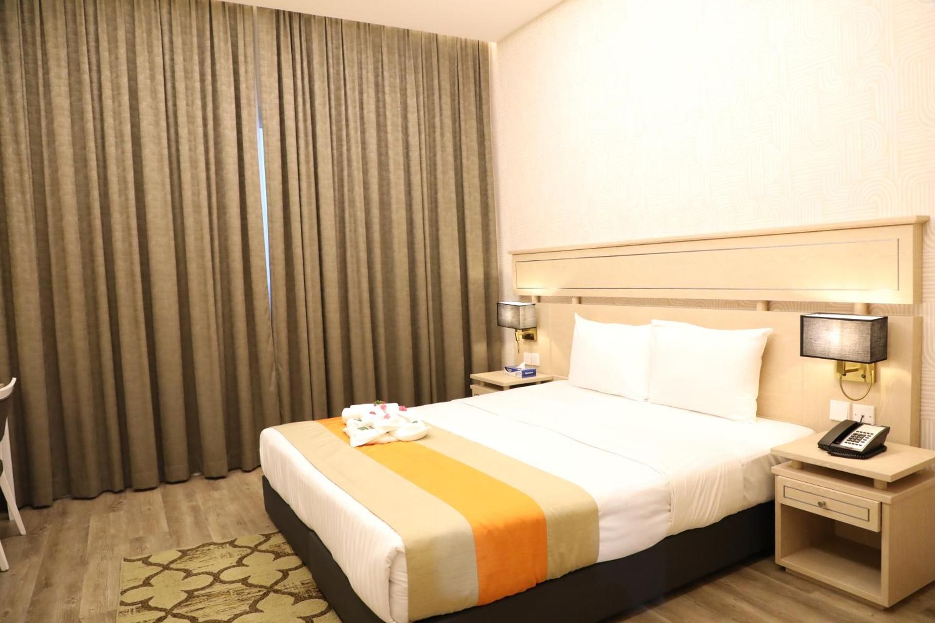 Wescott Plaza Hotel Apartments