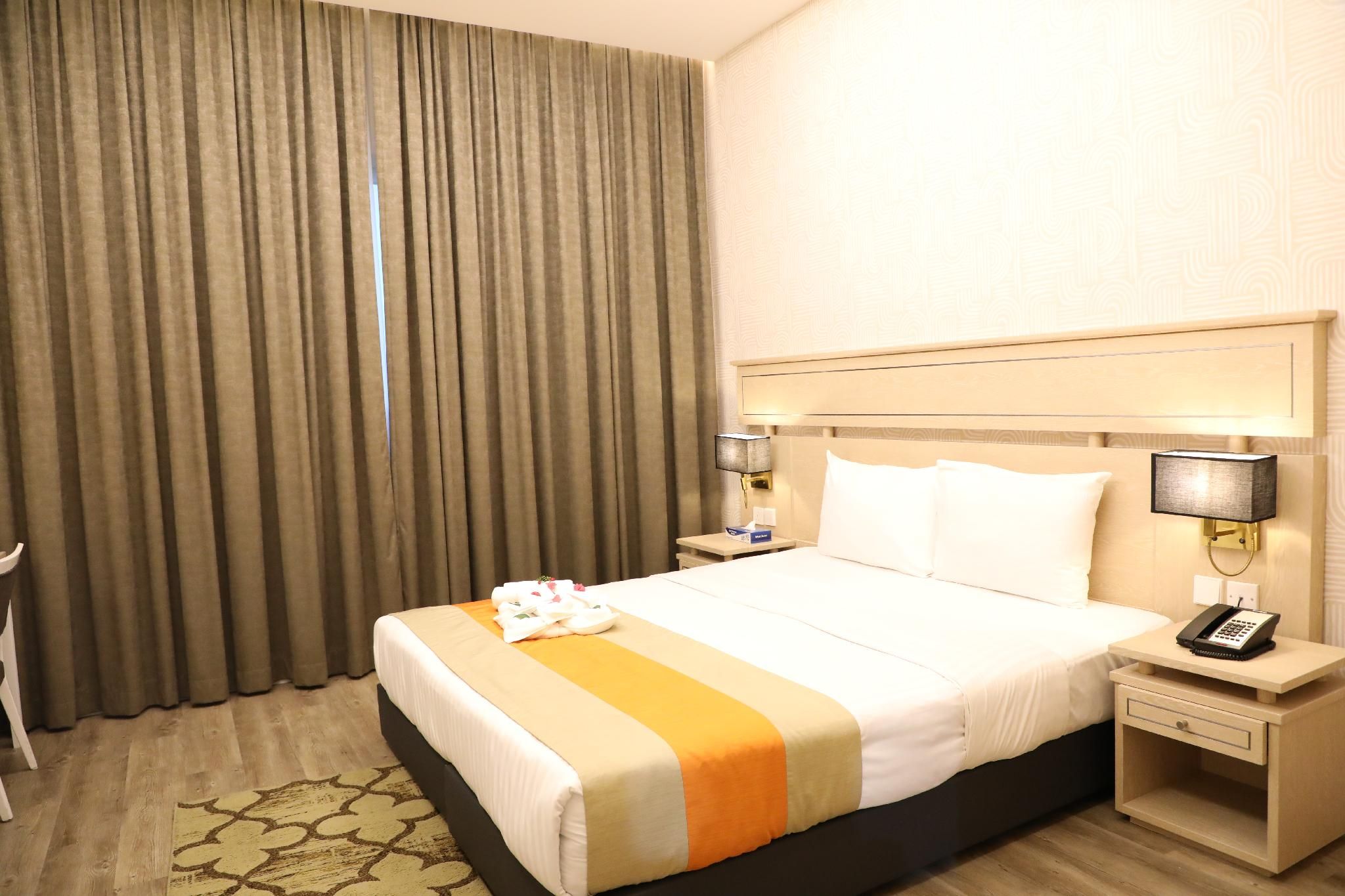 Wescott Plaza Hotel Apartments