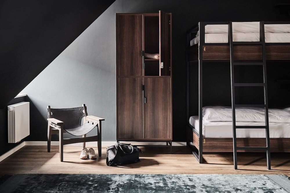 GRONERS Leipzig Quadruple Room 7