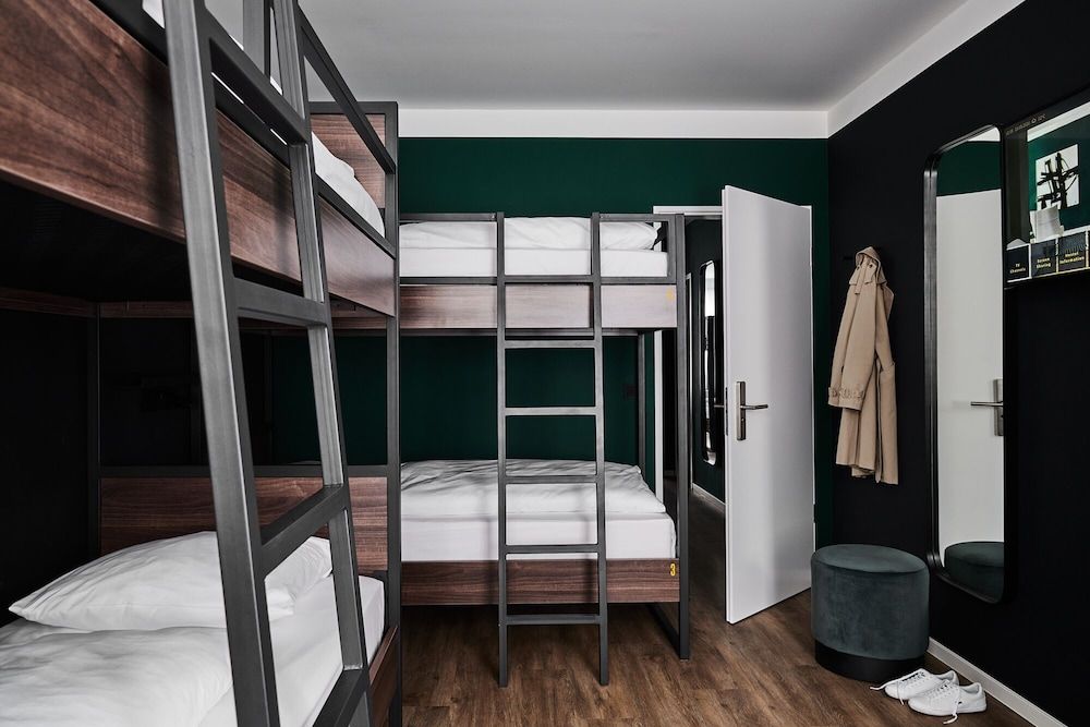 GRONERS Leipzig Quadruple Room