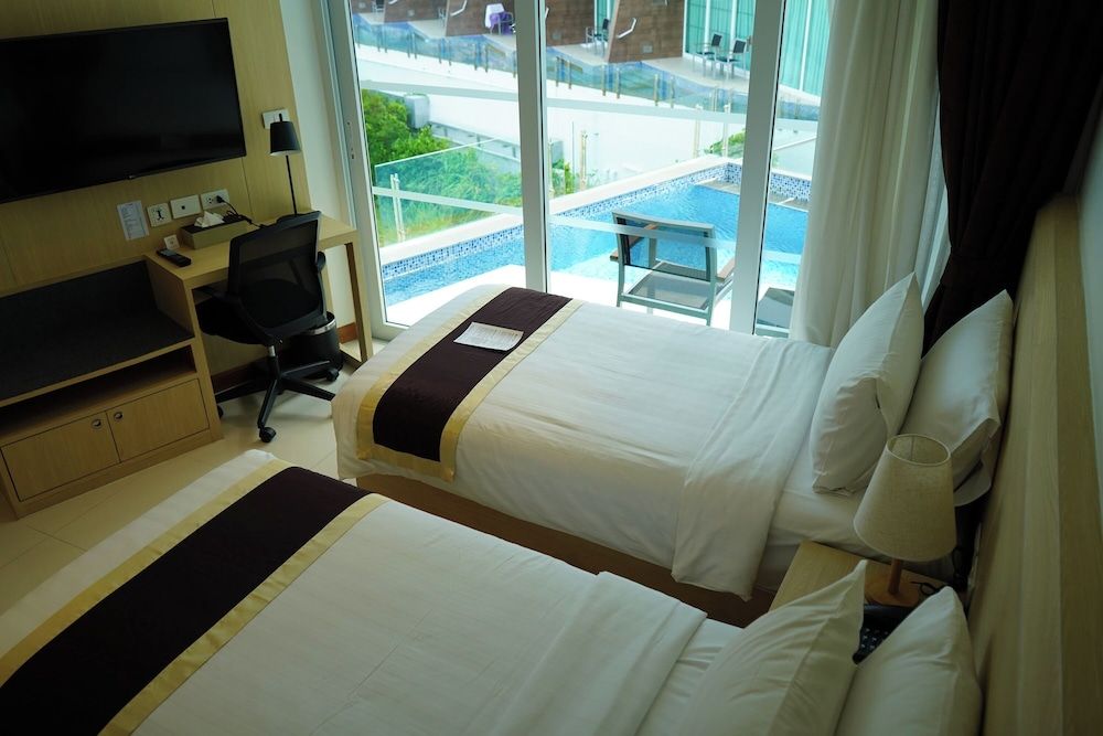 Superior Twin Room, Pool View