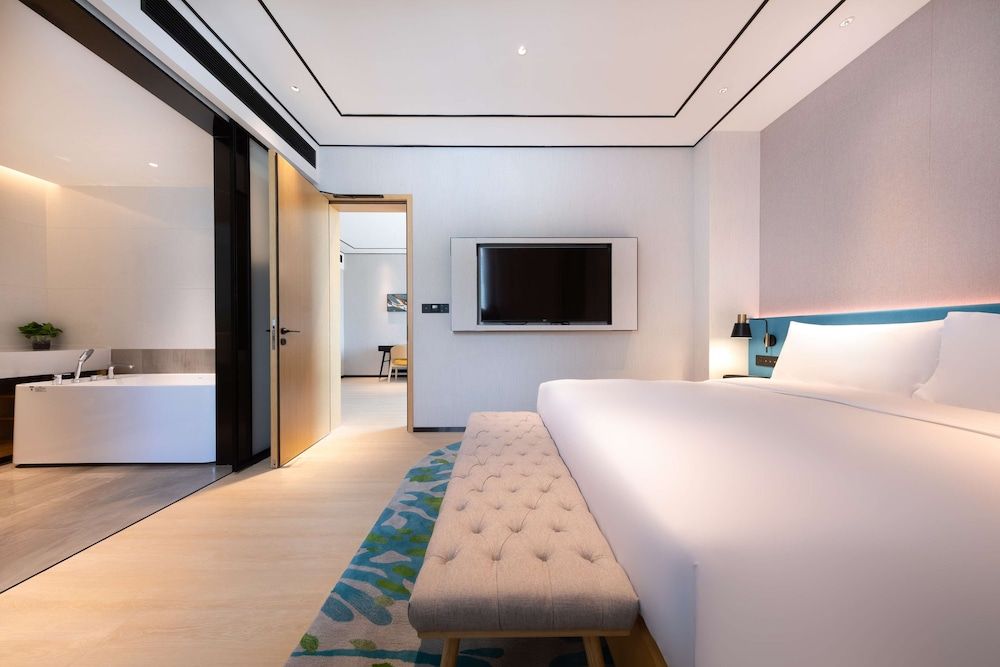 undefined Hilton Garden Inn Shenzhen Nanshan Avenue 2