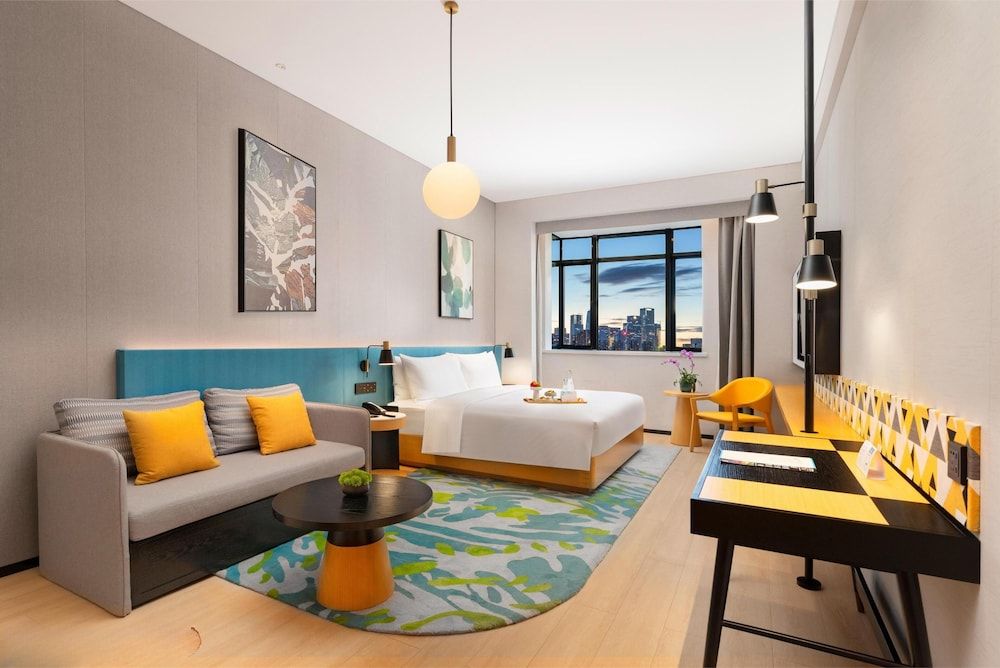 Deluxe Room, 1 King Bed